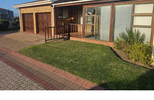 House for Sale in Hartenbos Central